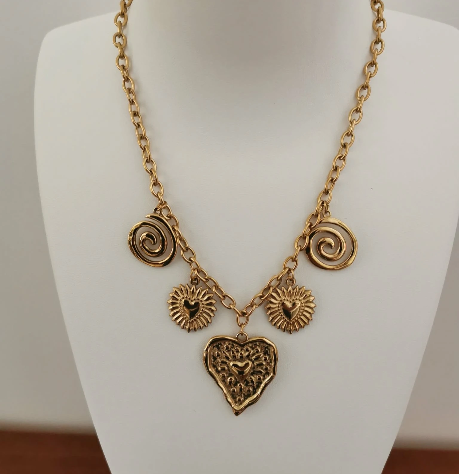 Collar de Acero Inoxidable con Dijes Elegantes – photo 2
